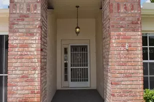 9027 Warwick Ln, New Port Richey, FL 34655 - Photo 3