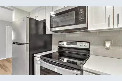 5900 22nd Avenue N, Saint Petersburg, FL 33710 - Photo 9