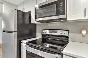 5900 22nd Ave N, Saint Petersburg, FL 33710 - Photo 9