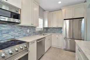 3213 Marcellus Cir, Tampa, FL 33609 - Photo 11
