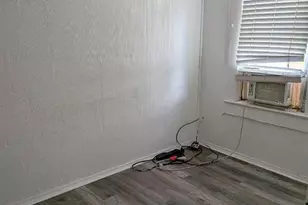 10018 N 14th St, Tampa, FL 33612 - Photo 9