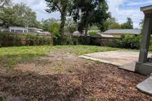 10018 N 14th St, Tampa, FL 33612 - Photo 11