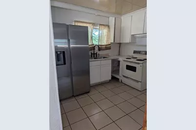 10018 N 14th Street, Tampa, FL 33612 - Photo 5