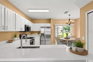 3423 Santa Rita Ln, Land O Lakes, FL 34639 - Photo 3