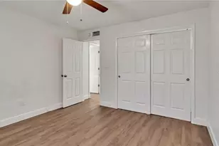 5900 22nd Ave N, Saint Petersburg, FL 33710 - Photo 9