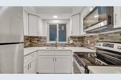 5900 22nd Avenue N #8, Saint Petersburg, FL 33710 - Photo 3