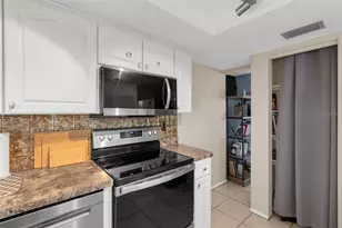 6801 Larchmont Ave, New Port Richey, FL 34653 - Photo 9