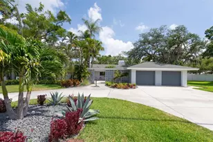 1350 Fairway Dr, Dunedin, FL 34698 - Photo 5
