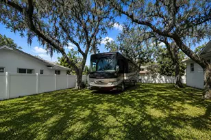1350 Fairway Dr, Dunedin, FL 34698 - Photo 55