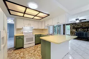 8846 Carmen Ln, Port Richey, FL 34668 - Photo 13