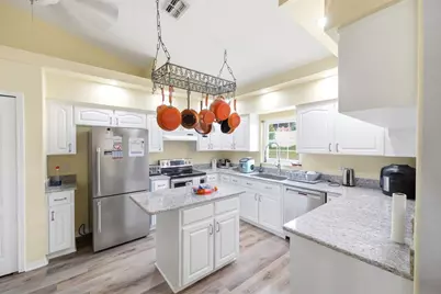 10154 Spring Hill Drive, Spring Hill, FL 34608 - Photo 23
