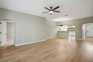 352 Garfield Ave, Masaryktown, FL 34604 - Photo 9
