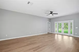 352 Garfield Ave, Masaryktown, FL 34604 - Photo 25