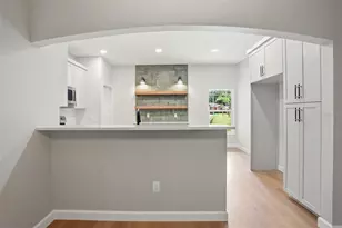 352 Garfield Ave, Masaryktown, FL 34604 - Photo 11
