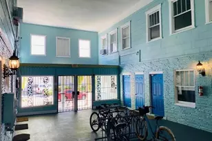 308 Grove St N, Saint Petersburg, FL 33701 - Photo 3