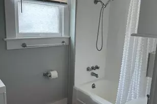 308 Grove St N, Saint Petersburg, FL 33701 - Photo 11