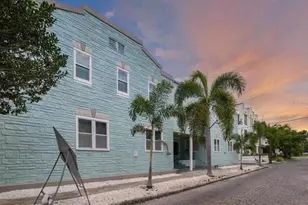 308 Grove St N, Saint Petersburg, FL 33701 - Photo 1