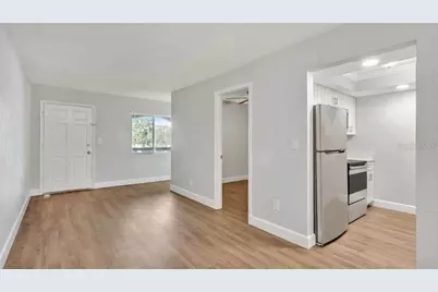 5900 22nd Avenue N #14, Saint Petersburg, FL 33710 - Photo 5