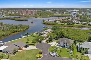 5623 Hull Ct, New Port Richey, FL 34652 - Photo 3