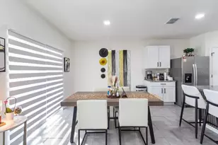 35830 Ellsworth Pl, Zephyrhills, FL 33541 - Photo 19
