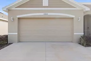 35830 Ellsworth Pl, Zephyrhills, FL 33541 - Photo 3