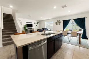 33567 Hamilton Hl Ln, Wesley Chapel, FL 33545 - Photo 21
