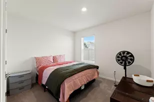 33567 Hamilton Hl Ln, Wesley Chapel, FL 33545 - Photo 17