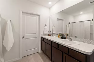 33567 Hamilton Hl Ln, Wesley Chapel, FL 33545 - Photo 39
