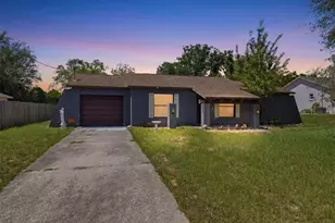 11208 Portsmouth St, Spring Hill, FL 34609 - Photo 5