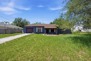 11208 Portsmouth St, Spring Hill, FL 34609 - Photo 25
