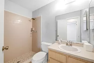 11208 Portsmouth St, Spring Hill, FL 34609 - Photo 19
