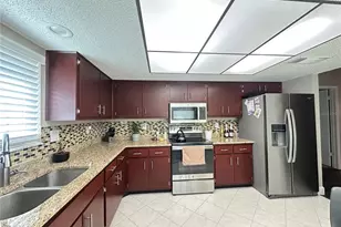7800 Fairlawn Dr, Hudson, FL 34667 - Photo 17