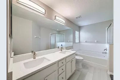 7848 Merchantville Cir, Zephyrhills, FL 33540 - Photo 13