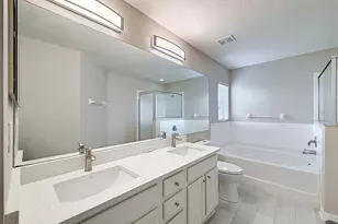 7848 Merchantville Cir, Zephyrhills, FL 33540 - Photo 13