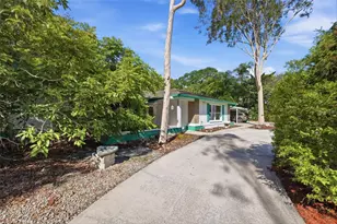 9116 Lakeview Dr, New Port Richey, FL 34654 - Photo 5