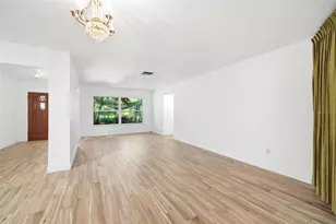 9116 Lakeview Dr, New Port Richey, FL 34654 - Photo 11