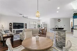 11413 Bloomington Ct, New Port Richey, FL 34654 - Photo 15