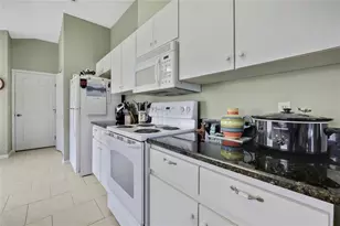 547 W Hillwood Path, Beverly Hills, FL 34465 - Photo 7