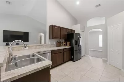 12155 Peregrine Falcon Avenue, Weeki Wachee, FL 34614 - Photo 11