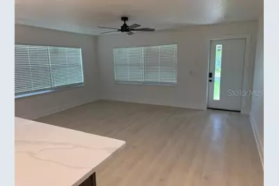 1405 40th Street S, Saint Petersburg, FL 33711 - Photo 3