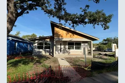 1405 40th Street S, Saint Petersburg, FL 33711 - Photo 1