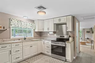 7280 Wimberly Ct, Weeki Wachee, FL 34607 - Photo 11