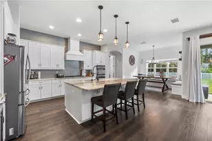 19520 Hayden Lake Ct, Land O Lakes, FL 34638 - Photo 3