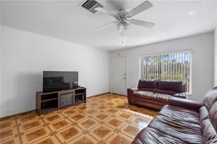1907 Fluorshire Dr, Brandon, FL 33511 - Photo 11