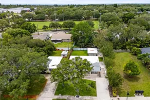 723 W Bayshore Dr, Tarpon Springs, FL 34689 - Photo 49