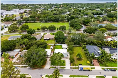 723 W Bayshore Drive, Tarpon Springs, FL 34689 - Photo 55