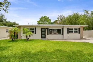 723 W Bayshore Dr, Tarpon Springs, FL 34689 - Photo 3