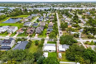 723 W Bayshore Dr, Tarpon Springs, FL 34689 - Photo 53