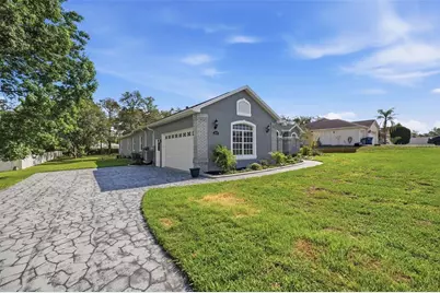 12041 Sapphire Drive, Spring Hill, FL 34609 - Photo 5