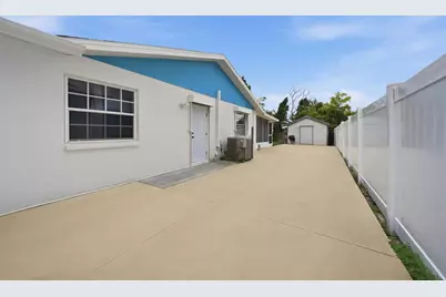 344 50th Street W, Palmetto, FL 34221 - Photo 35